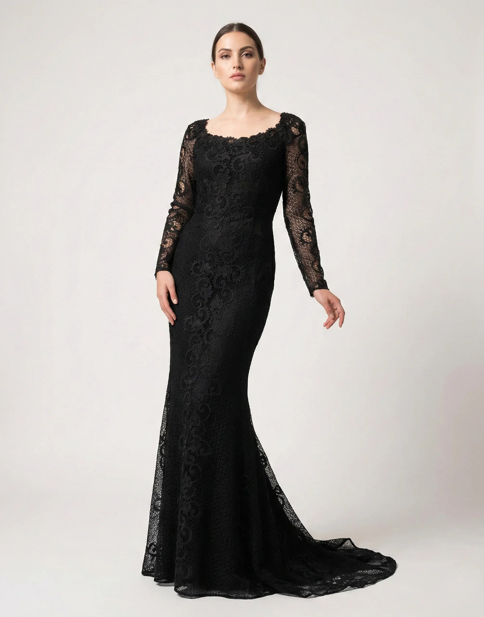 Robe noire en dentelle à manches longues  - alternate view