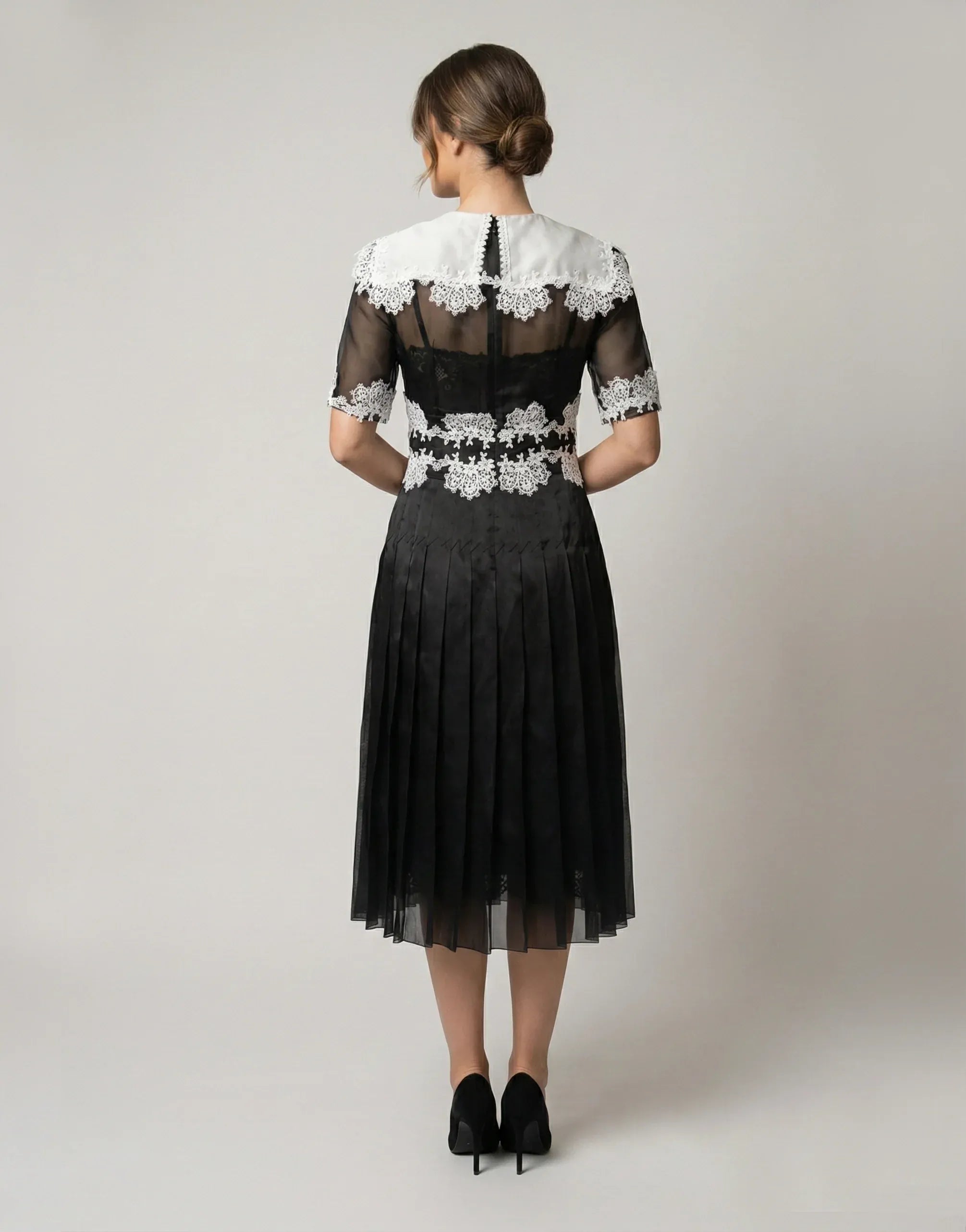 chinese dress ladies Silk-Blend Macramé Lace Pleated Midi Dress