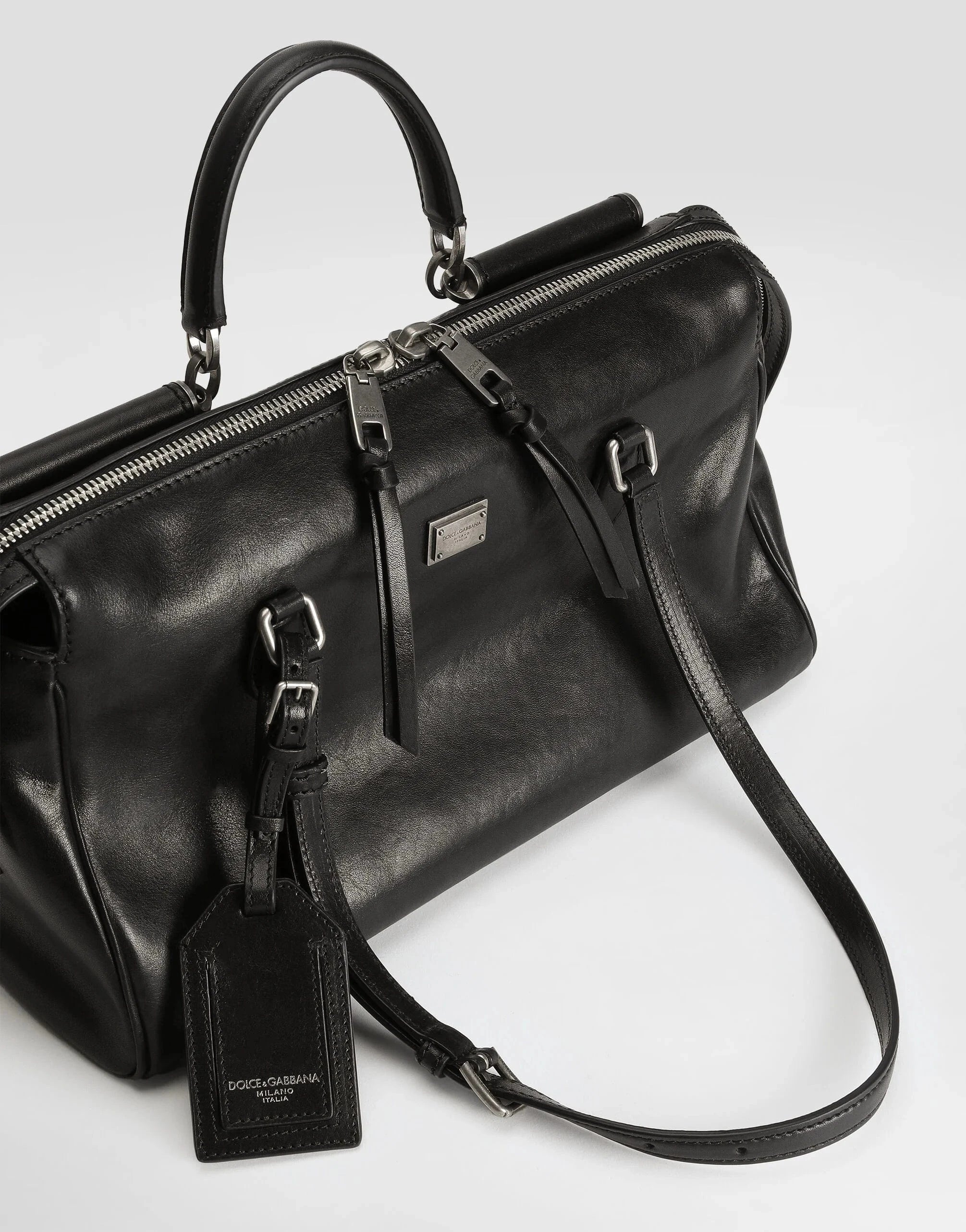 Dolce & Gabbana Vittoria Leather Tote Bag | Sendegaro US