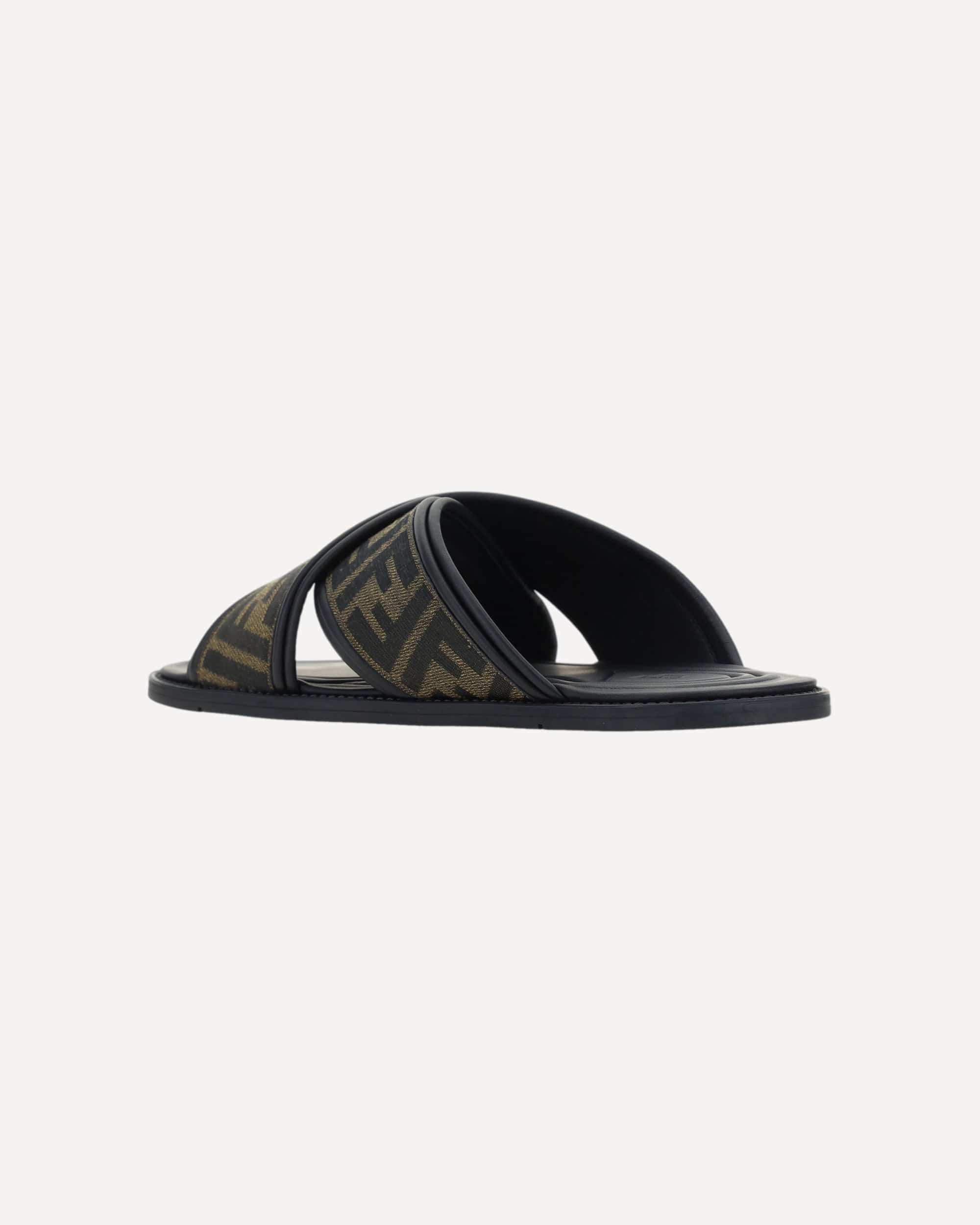 FENDI ブラック スライドサンダル FENDI（フェンディ） スライドサンダル DIAGONAL ダイアゴナル 7X1674
