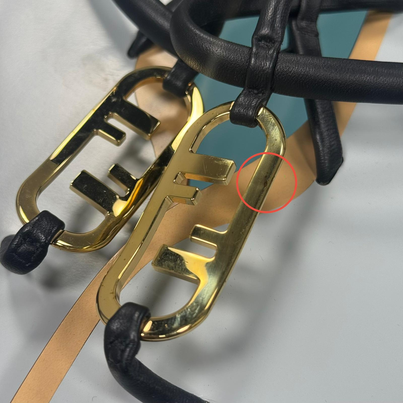Fendi Fendi O'Lock Sandals