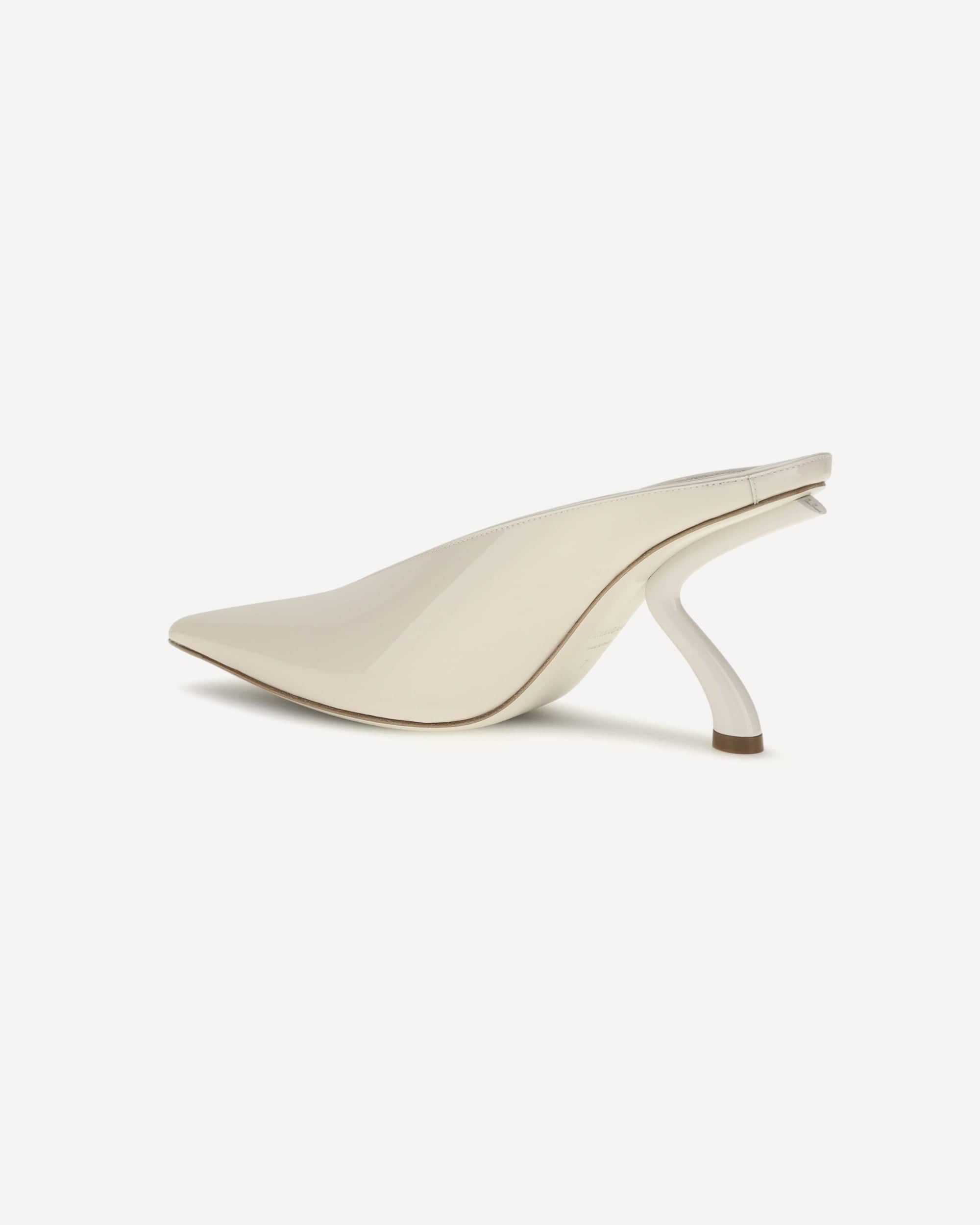 حذاء مفتوح من الخلف بكعب منحوت من Ferragamo
