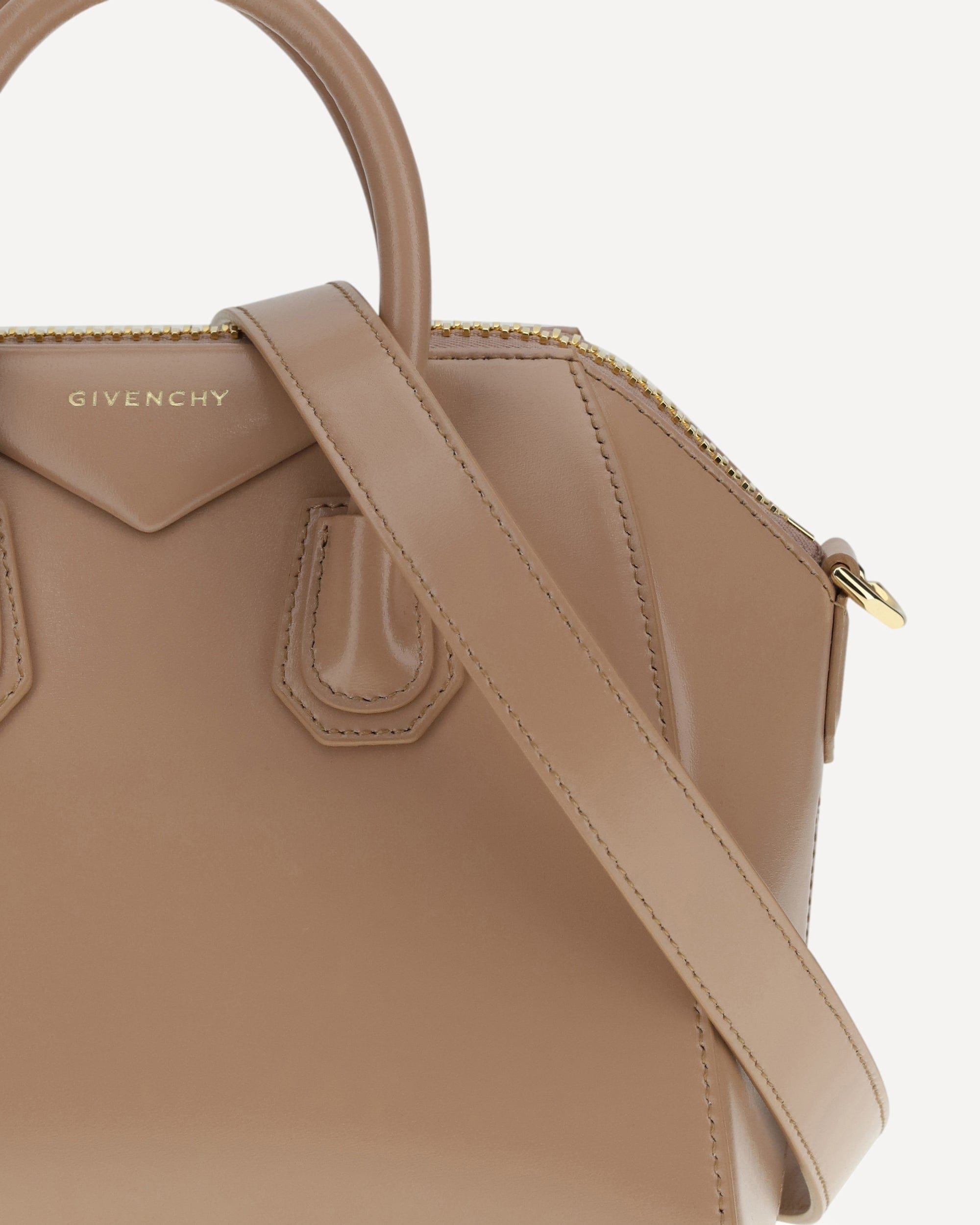Givenchy Antigona Mini Handbag | Sendegaro BE
