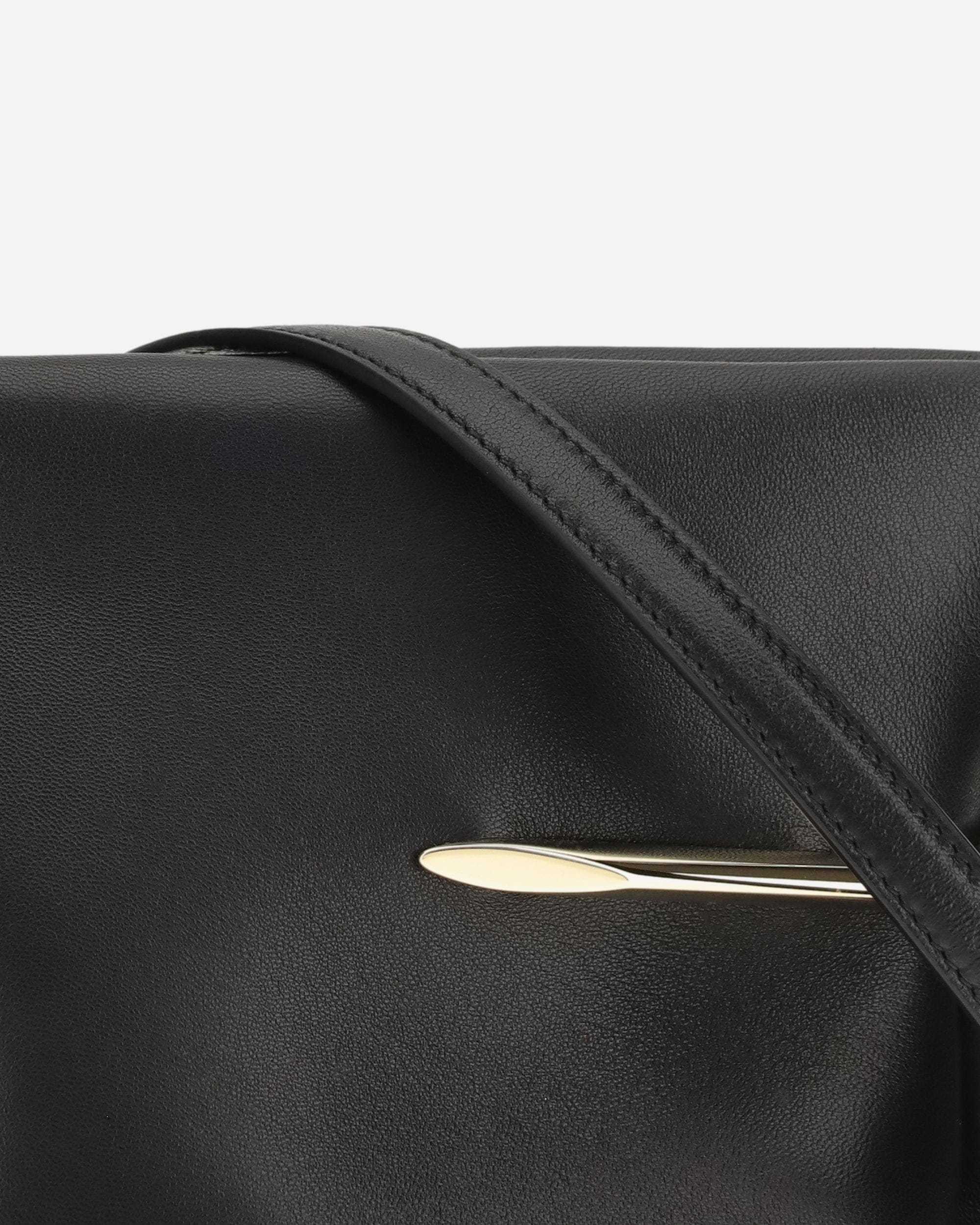 Givenchy Pinch Soft Clutch In Nappa Leather | Sendegaro KR