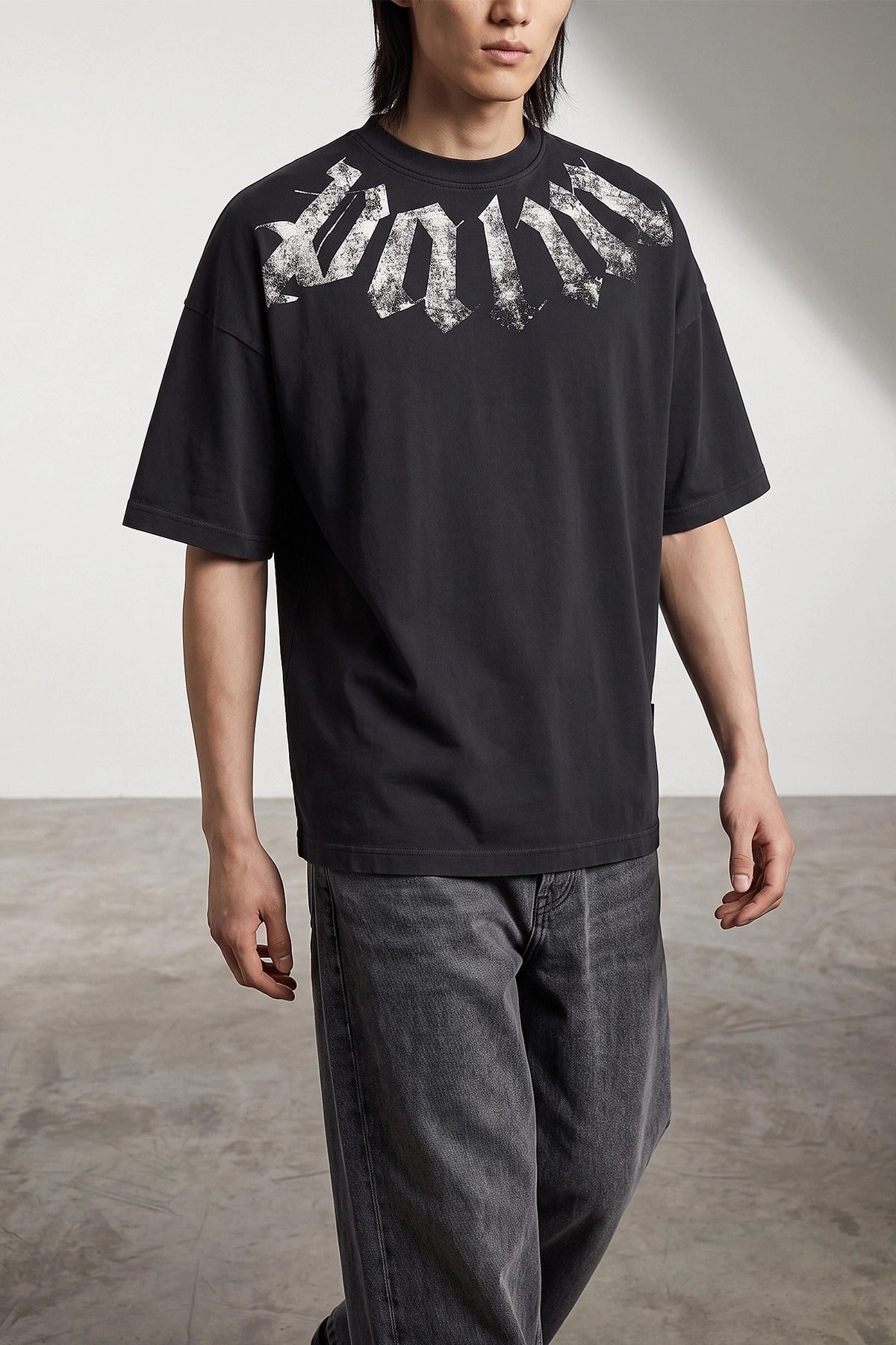 Palm Angels Craquelé Gothic Print T-Shirt