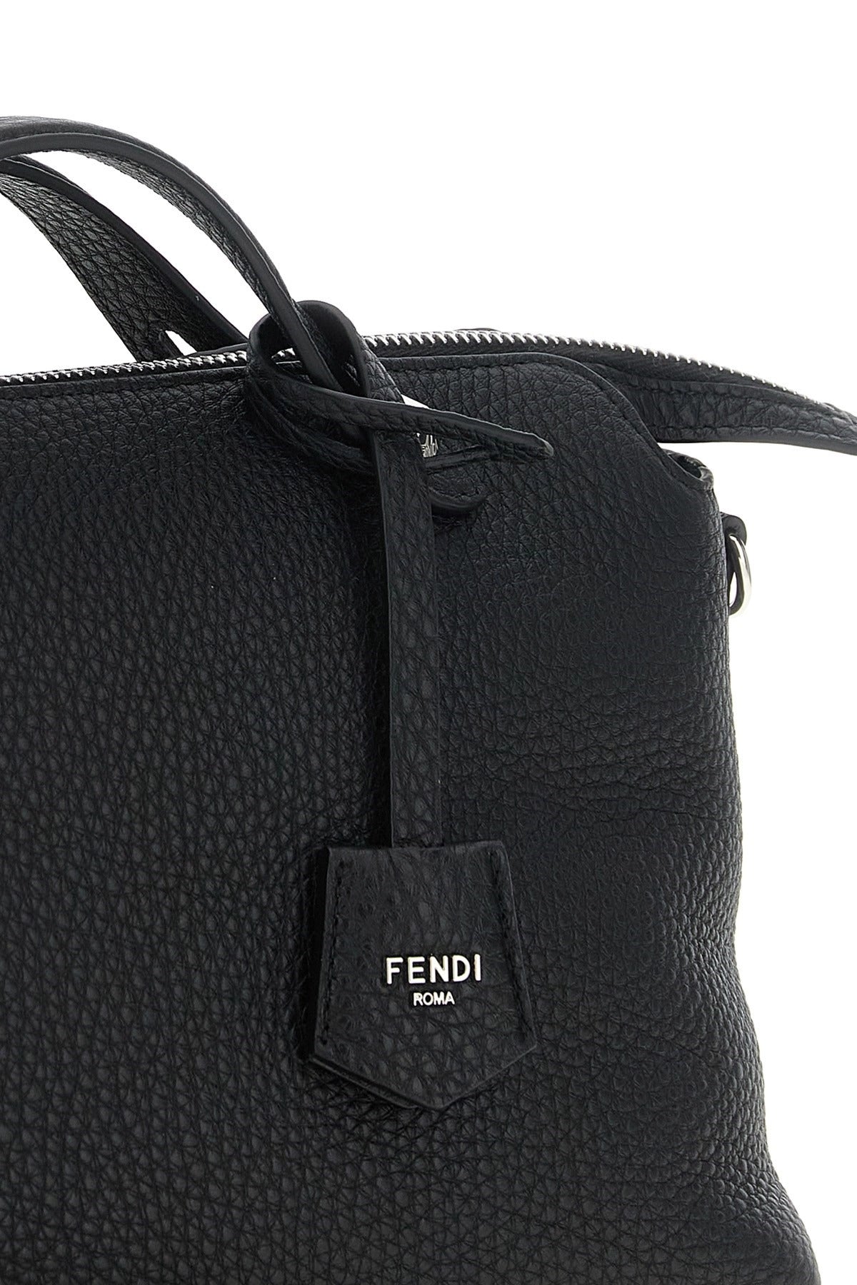 Fendi By The Way Soft ミディアム ハンドバッグ | Sendegaro JP