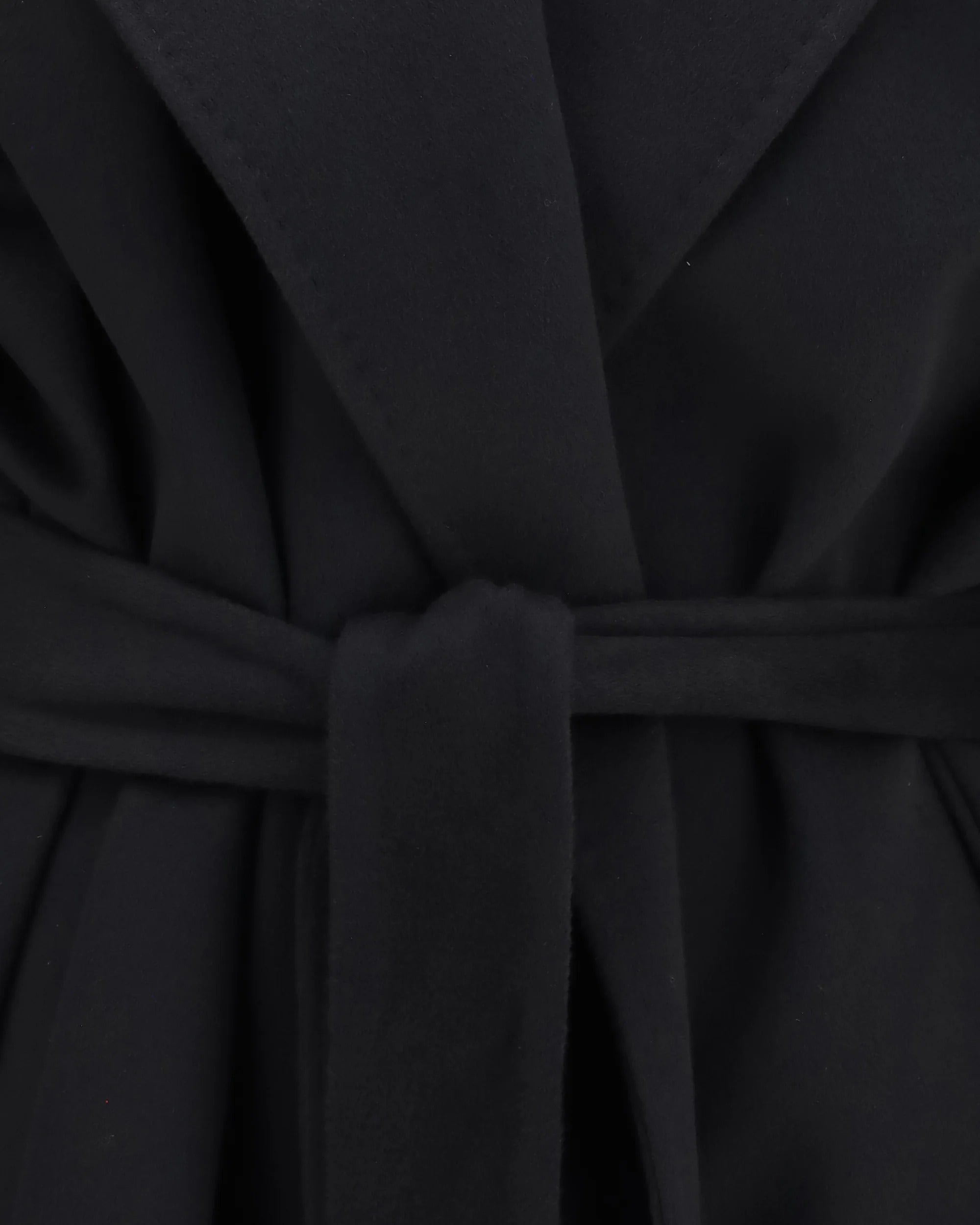Dolce & Gabbana Long Virgin Wool Coat | Sendegaro Dolce & Gabbana Long Virgin Wool Coat | Sendegaro
