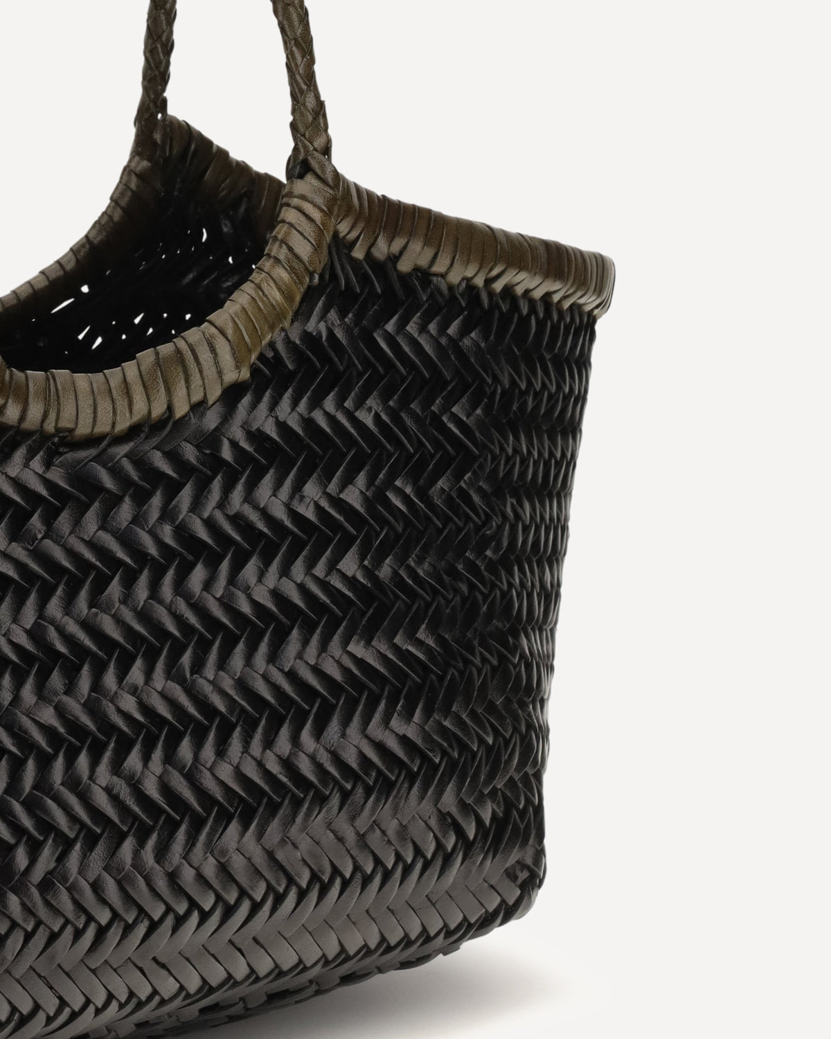 Dragon Diffusion Medium Nantucket Handbag