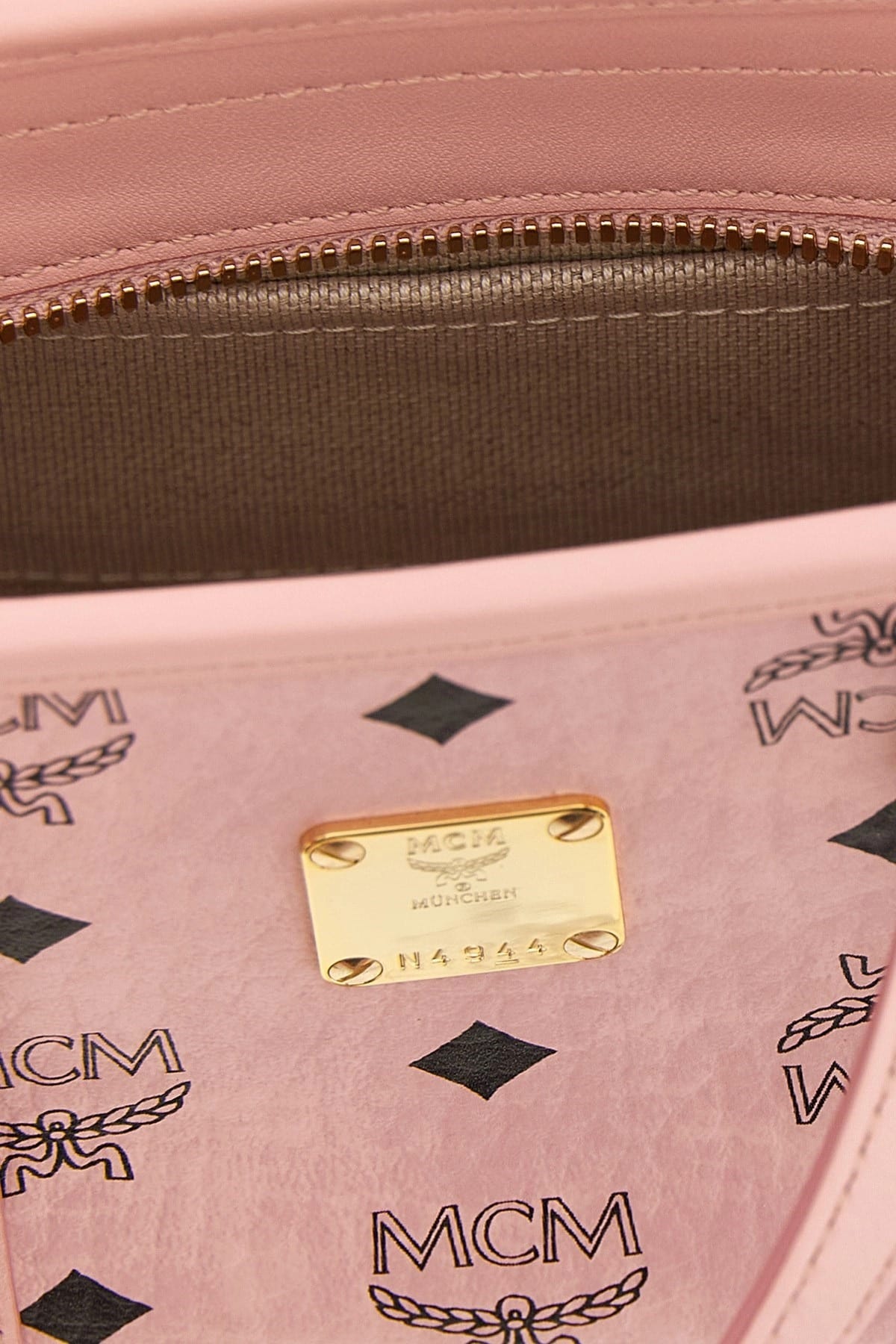 MCM トニー X-ミニ ショッピングバッグ | Sendegaro JP
