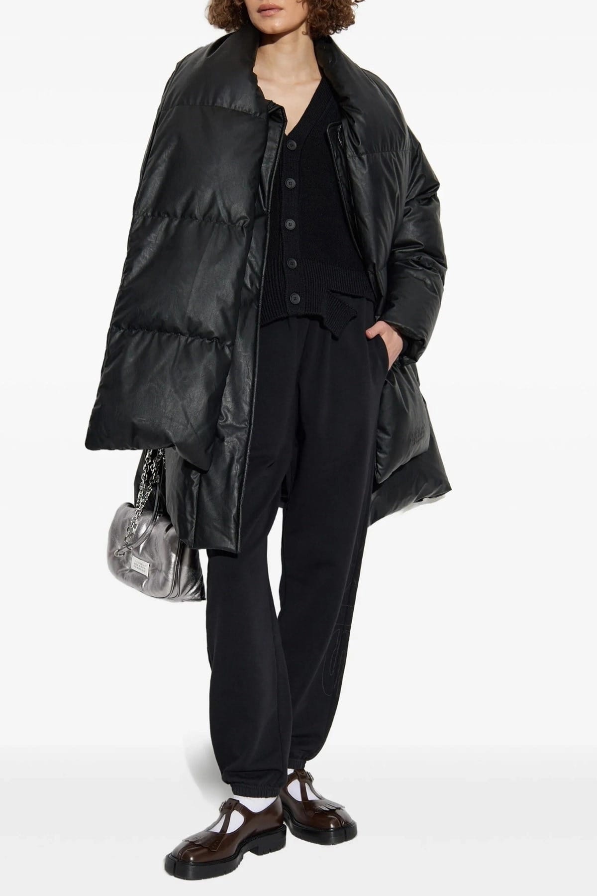 MM6 Maison Margiela Jaqueta Puffer Preta com Gola Cachecol - alternate view
