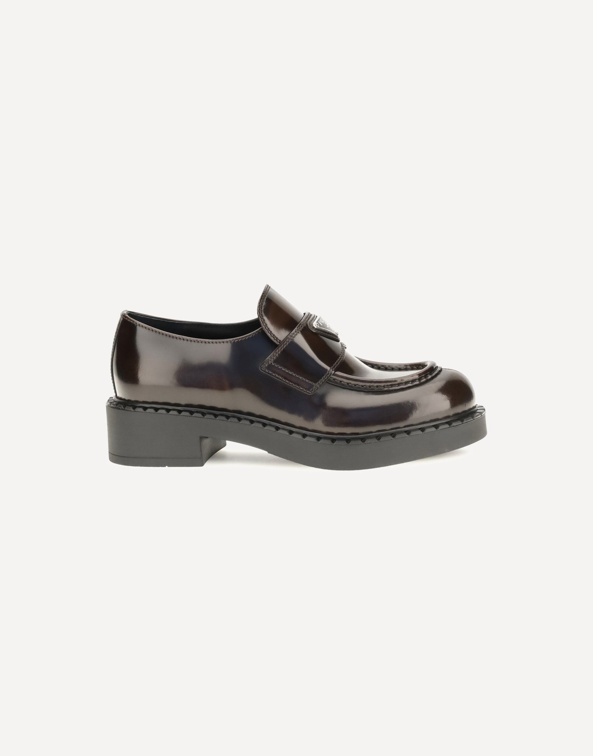 Mocassins en cuir à logo Prada