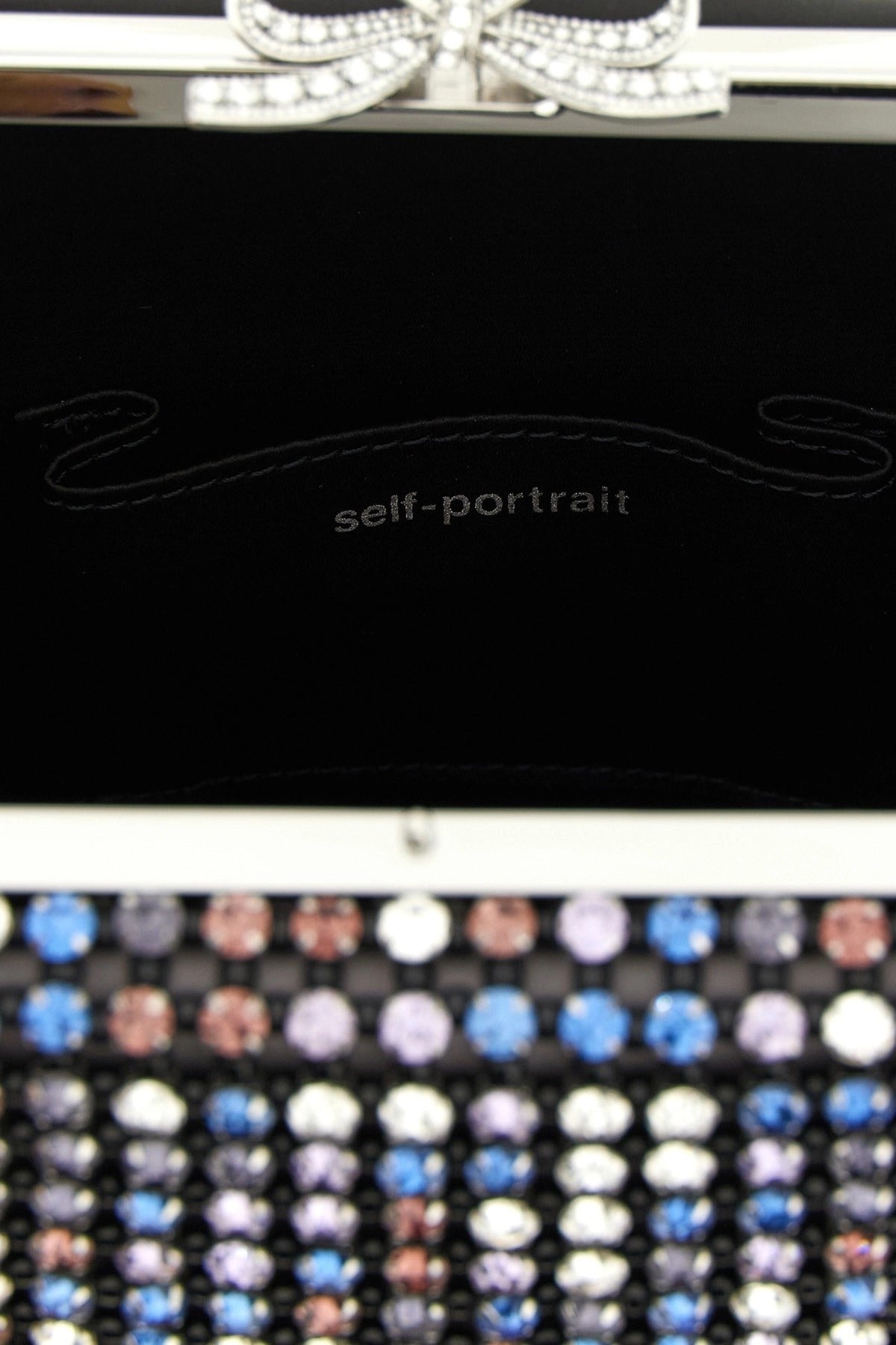 Mini bolsa de mão Self-Portrait em chainmail com cristais multicoloridos