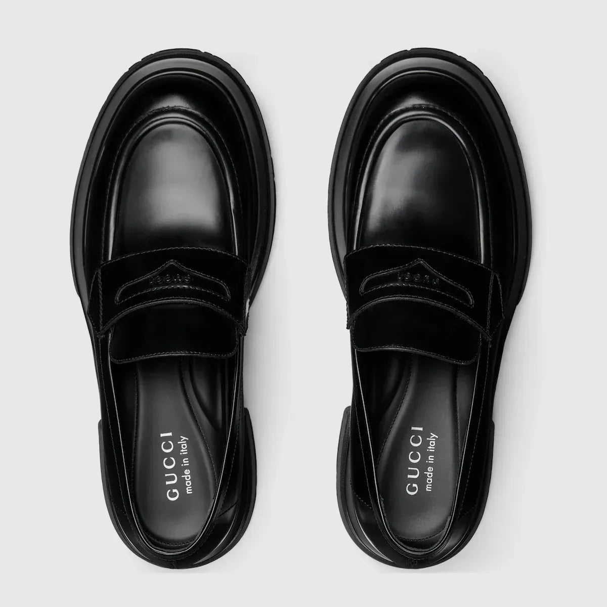 Gucci Mocassins com Logo Tonal