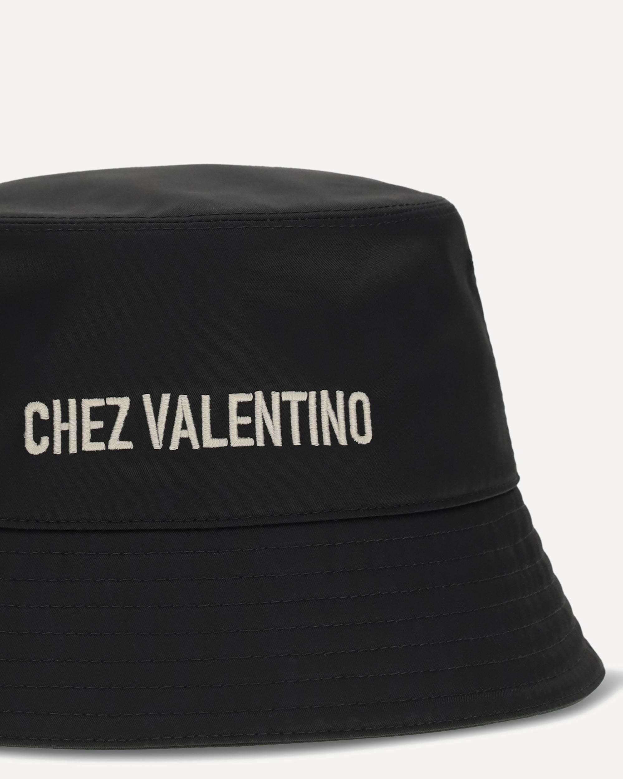 Valentino Garavani Chez Valentino Cotton Bucket Hat | Sendegaro FR