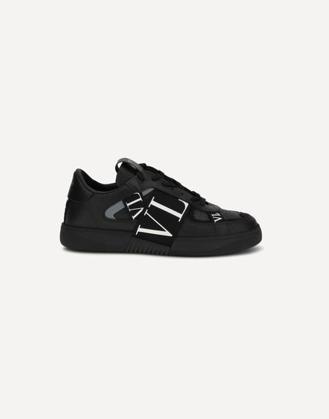Valentino Garavani Low-Top Sneakers | Sendegaro