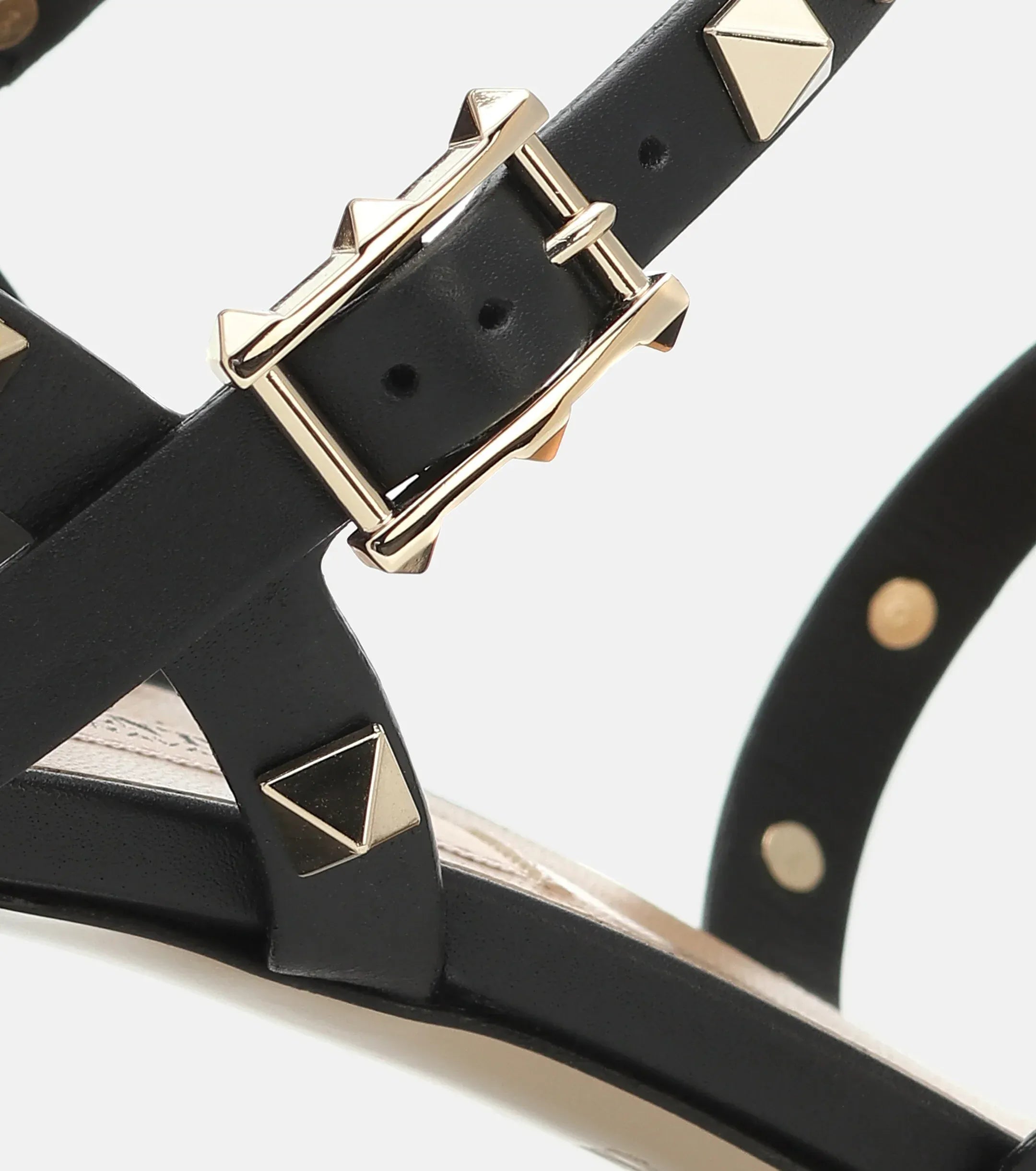 Valentino Garavani Rockstud 铆钉皮革踝带凉鞋