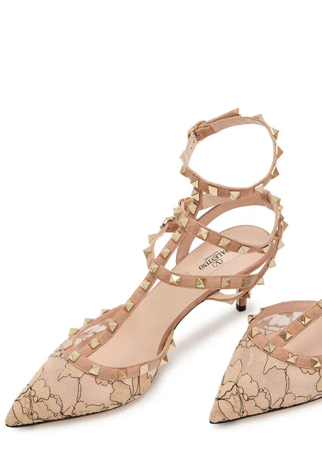 Valentino Garavani Rockstud Pumps con tira de encaje