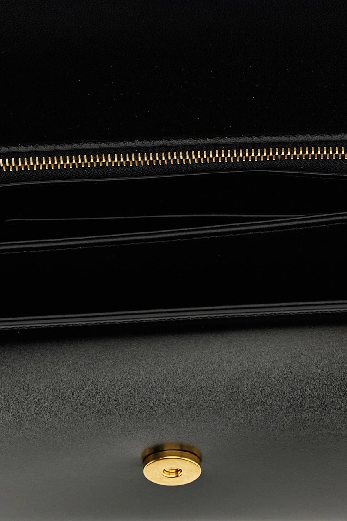 Valentino Garavani Valentino Garavani Vain Leather Shoulder Bag