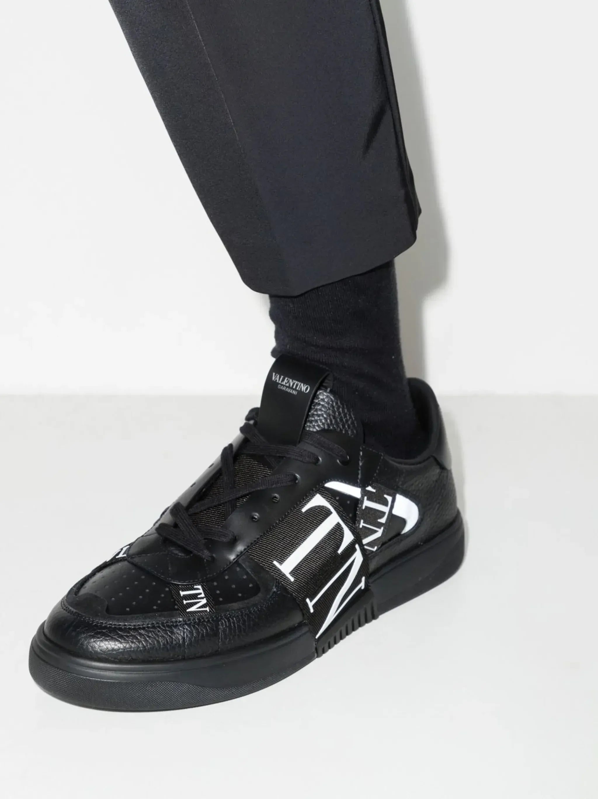 Valentino Garavani VL7N Sneakers - alternate view
