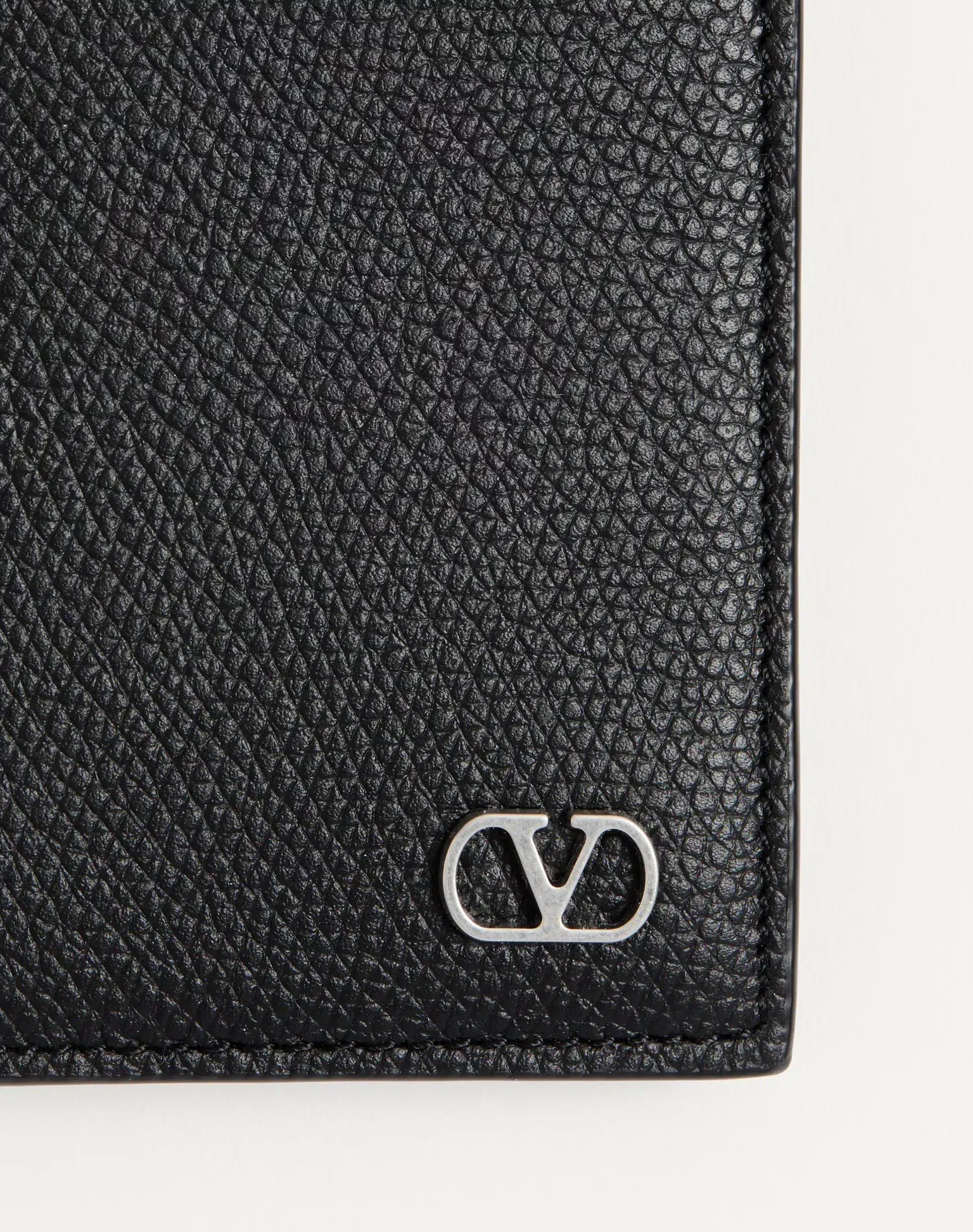 Valentino Garavani Vlogo Iconic Signature Cardholder